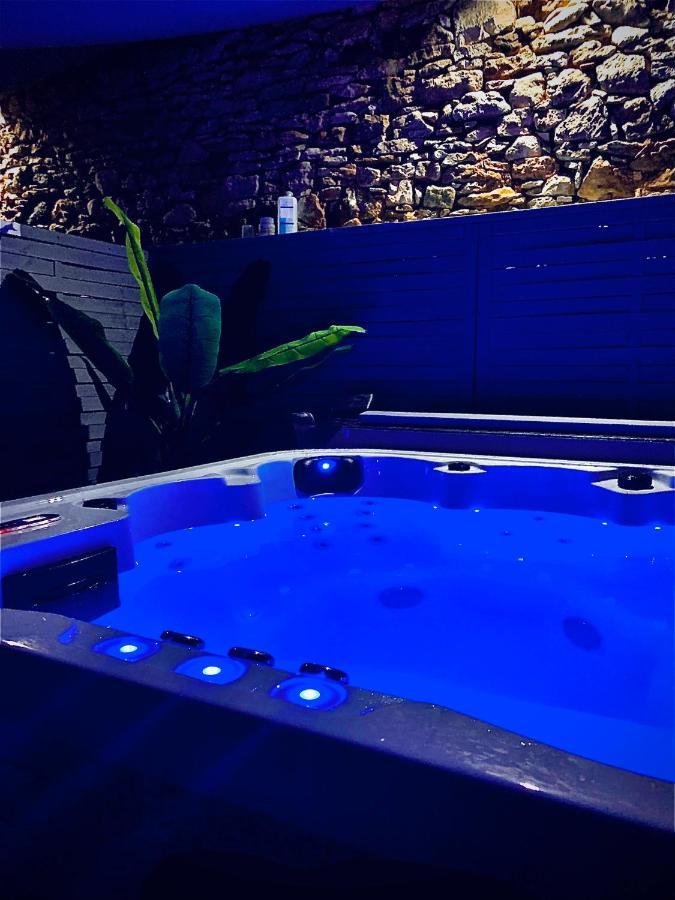 La Biche Au Bois Piscine Chauffee Jacuzzi Villa Cazals  Buitenkant foto