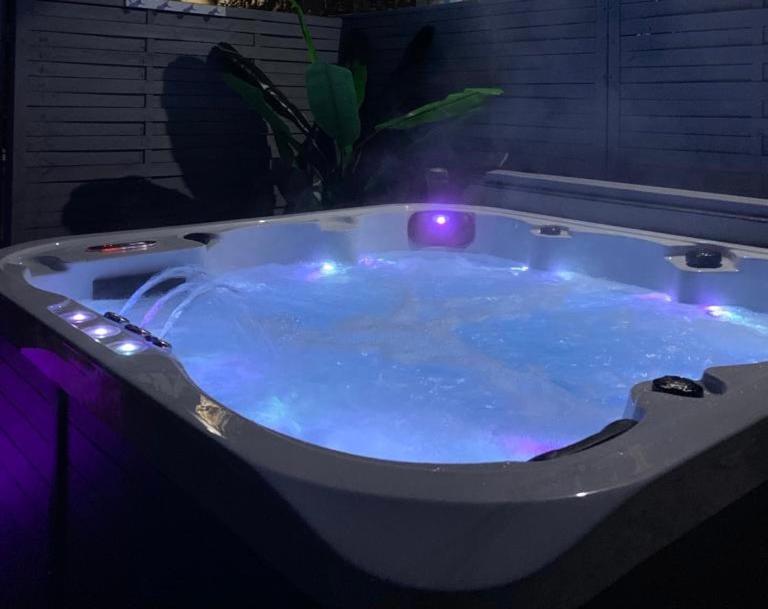 La Biche Au Bois Piscine Chauffee Jacuzzi Villa Cazals  Buitenkant foto